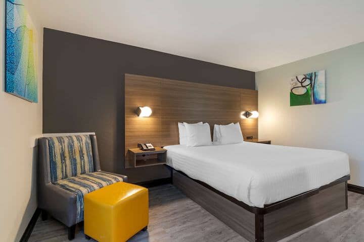 Room 15 of 41
