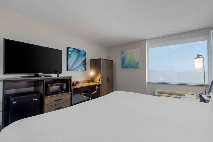 Room 8 of 41